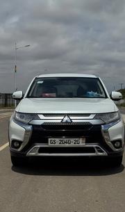 Mitsubishi Outlander SE FWD 2018 White for sale