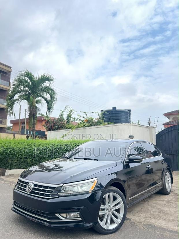Volkswagen Passat 2.0T SE R-Line 2019 Black