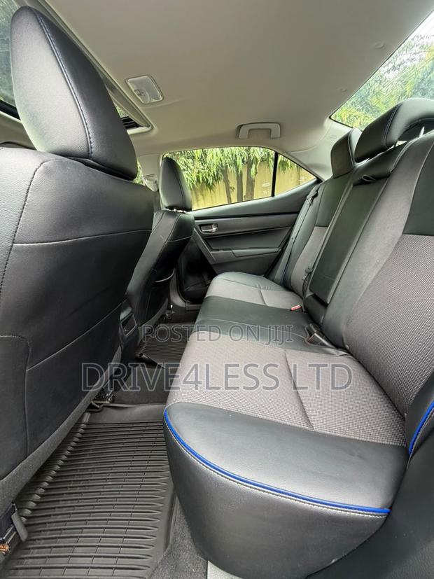 Toyota Corolla 2019 Silver