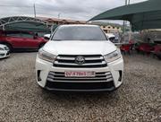 Toyota Highlander LE 2019 White for sale