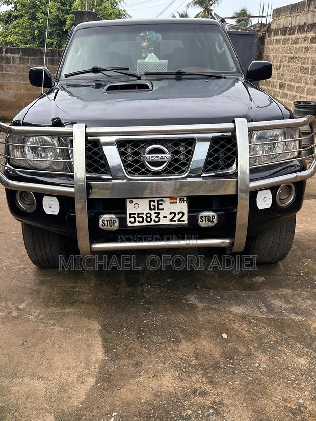 Nissan Patrol 2015 Black