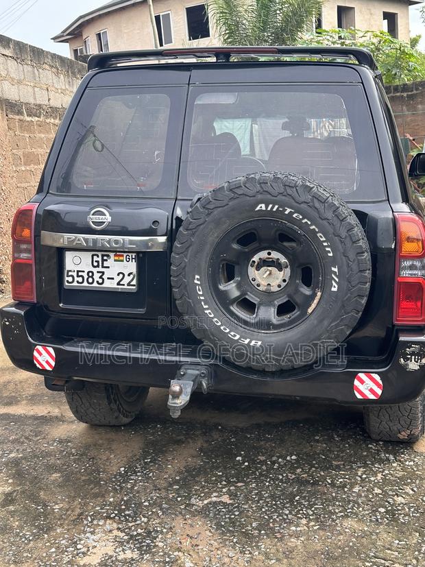 Nissan Patrol 2015 Black