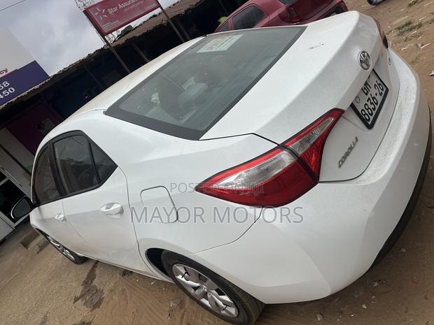 Toyota Corolla LE Eco 4dr Sedan (1.8L 4cyl CVT) 2014 White