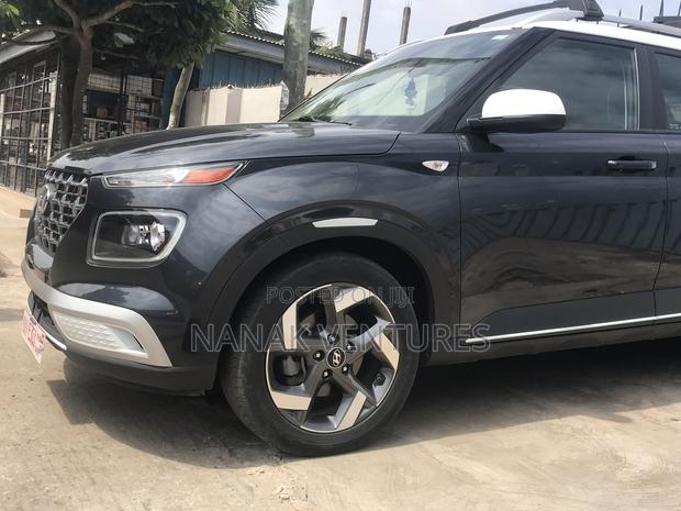 Hyundai Venue 2021 Gray