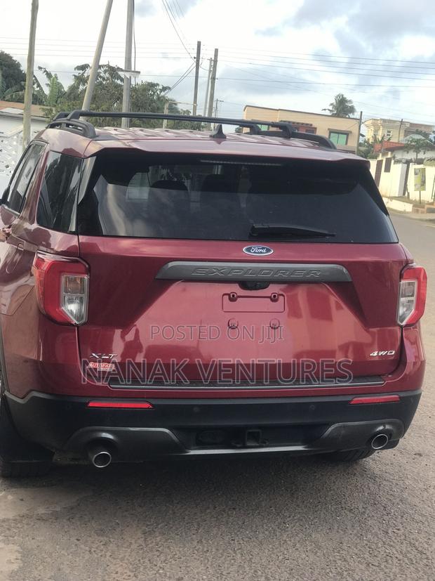 Ford Explorer Limited 2021 Red