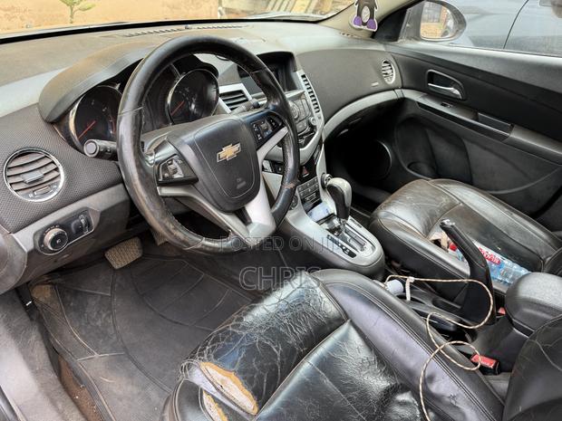 Chevrolet Cruze 2011 Gray