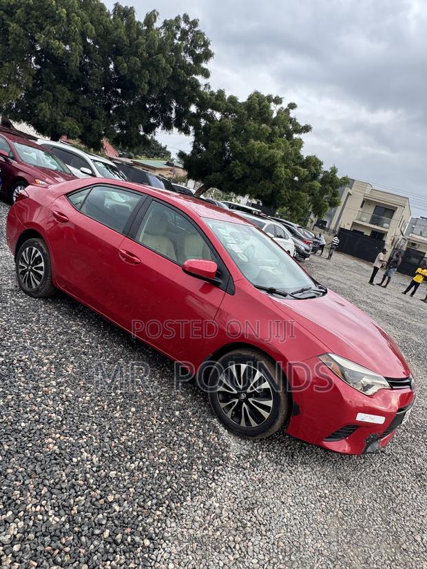 Toyota Corolla 2015 Red