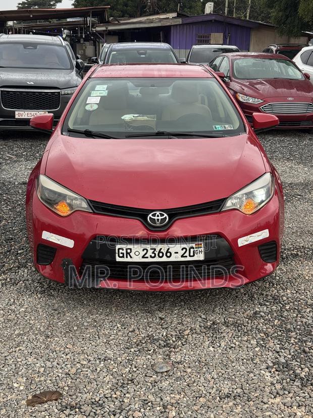 Toyota Corolla 2015 Red