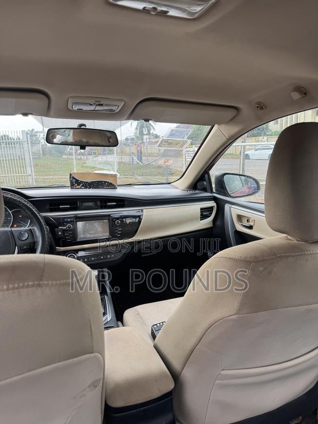 Toyota Corolla 2015 Red