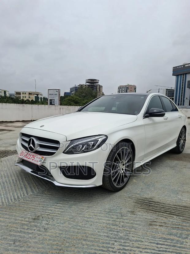 Mercedes-Benz C300 Sport 4Matic Sedan AWD (2.0L 4cyl 7A) 2017 White