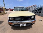 Toyota Hilux 2.5 Cab 2005 Gold for sale