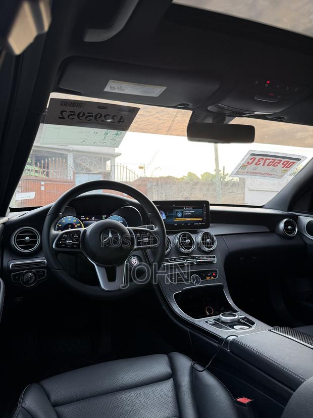 Mercedes-Benz C300 2021 Black