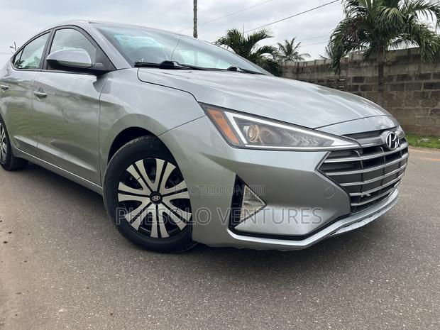 Hyundai Elantra SE 2020 Silver