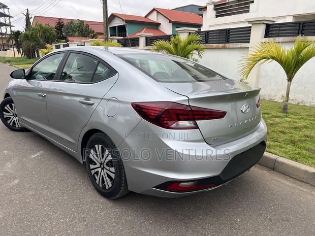 Hyundai Elantra SE 2020 Silver
