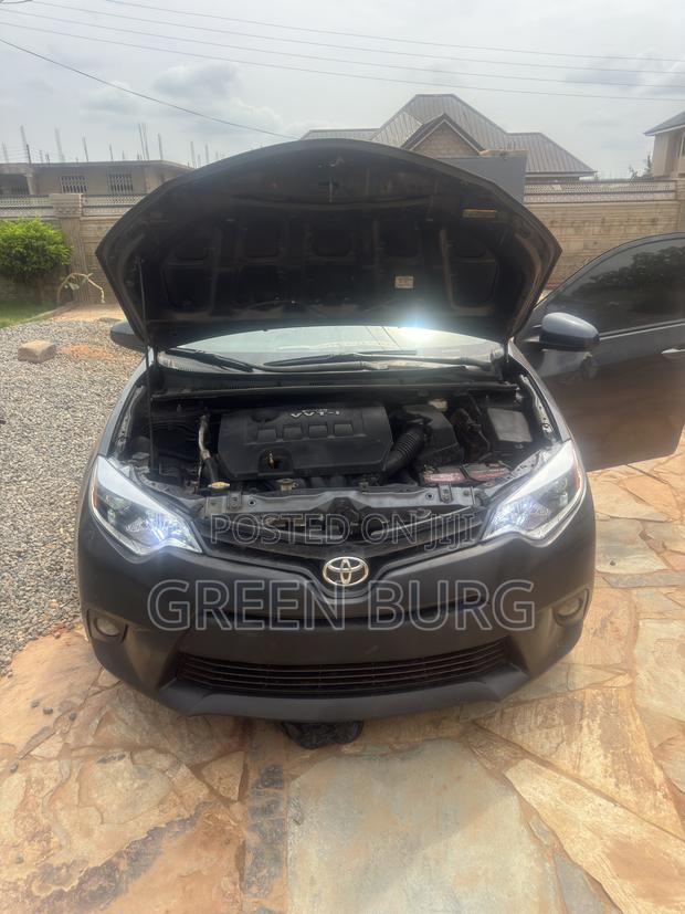 Toyota Corolla L 4dr Sedan (1.8L 4cyl 4A) 2015 Gray