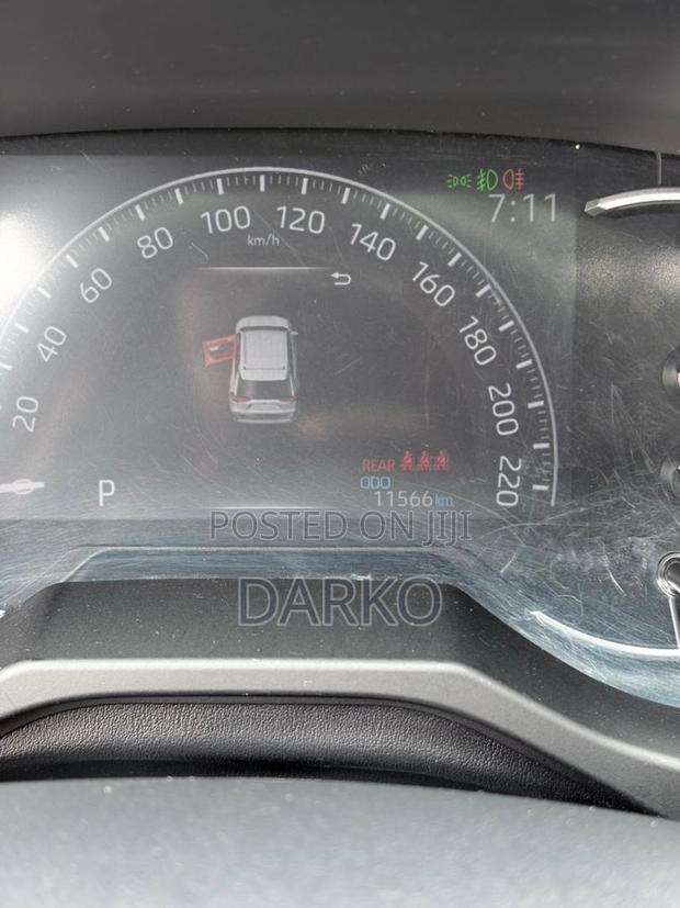 Toyota RAV4 XLE FWD 2023 White