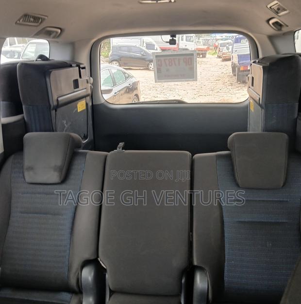 Toyota Voxy 2011 Black