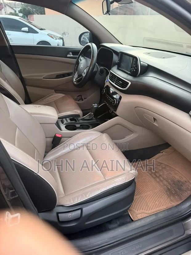 Hyundai Tucson 2019 Brown