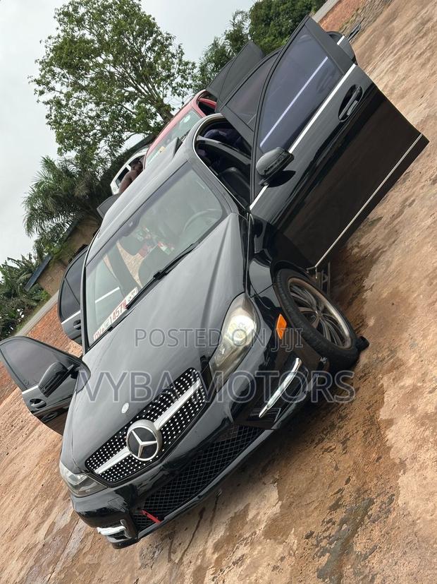 Mercedes-Benz C300 2014 Black