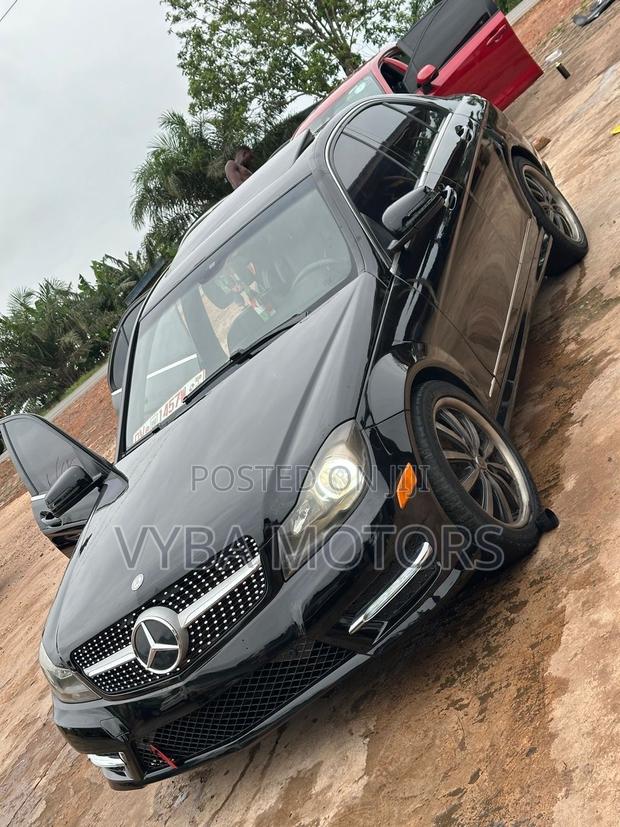 Mercedes-Benz C300 2014 Black