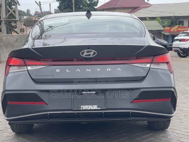 Hyundai Elantra 2024 Gray