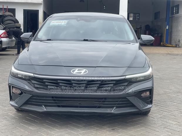 Hyundai Elantra 2024 Gray