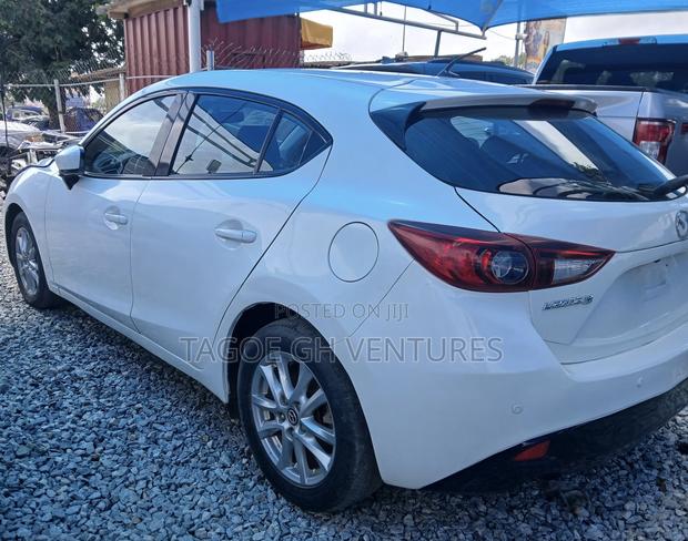 Mazda Axela 2018 White