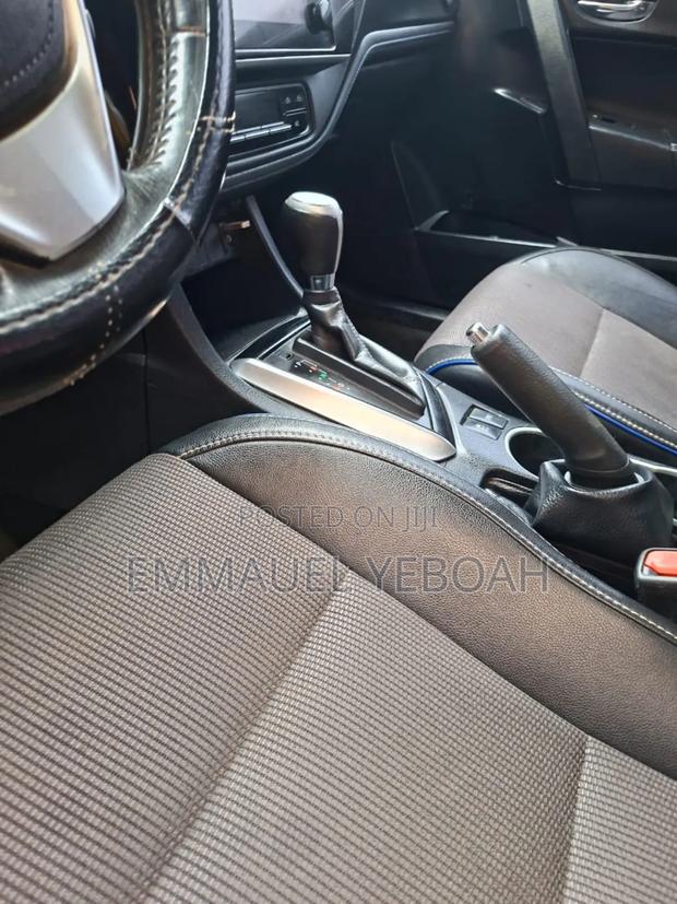 Toyota Corolla SE Special Edition 4dr Sedan (1.8L 4cyl CVT) 2017