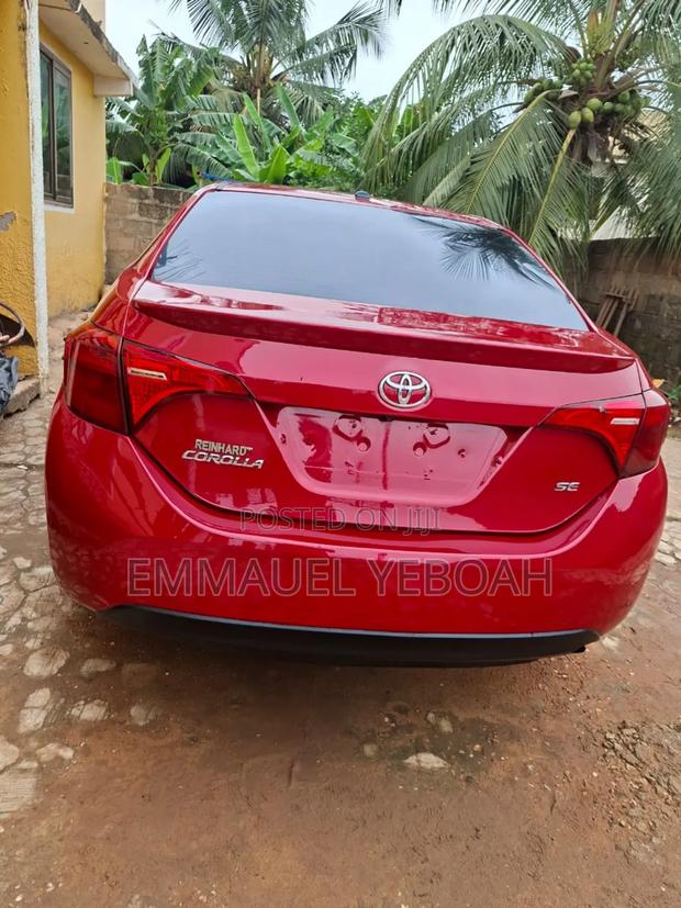 Toyota Corolla SE Special Edition 4dr Sedan (1.8L 4cyl CVT) 2017