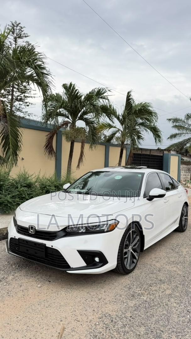 Honda Civic 2024 White