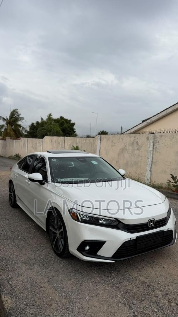 Honda Civic 2024 White