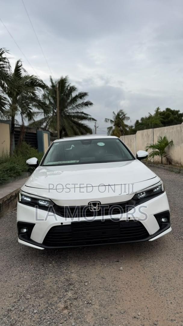 Honda Civic 2024 White