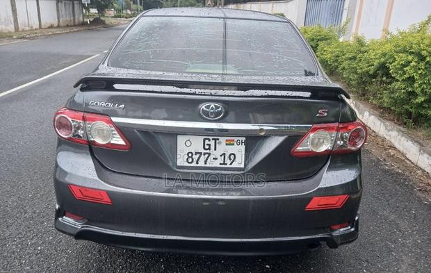 Toyota Corolla 2013 Gray