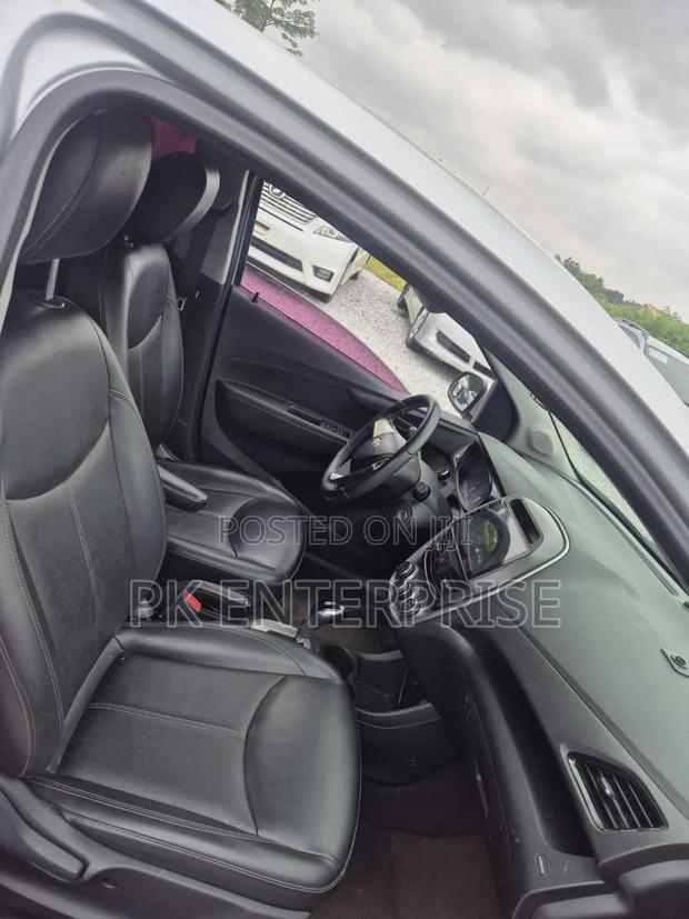 Chevrolet Spark 2017 Silver