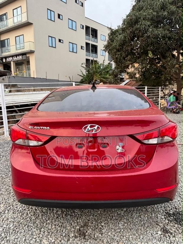 Hyundai Elantra Limited Sedan FWD (1.8L 4cyl 6A) 2016 Red