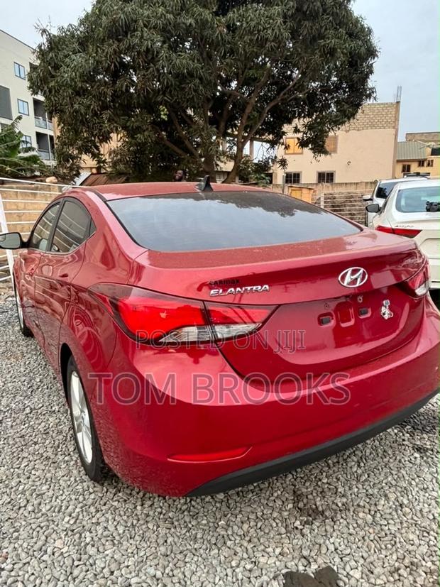Hyundai Elantra Limited Sedan FWD (1.8L 4cyl 6A) 2016 Red