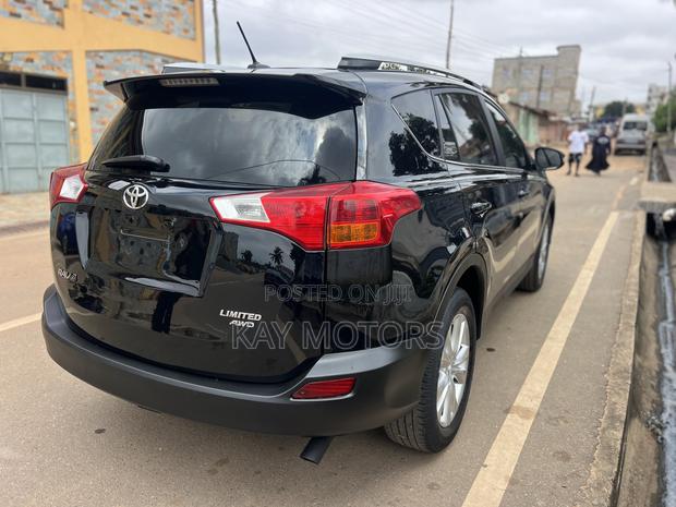 Toyota RAV4 Limited 4dr SUV AWD (2.5L 4cyl 6A) 2015 Black