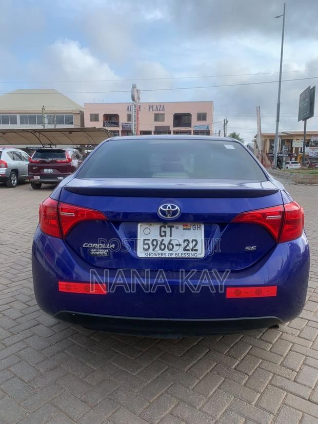 Toyota Corolla SE (1.8L 4cyl 2A) 2019 Blue