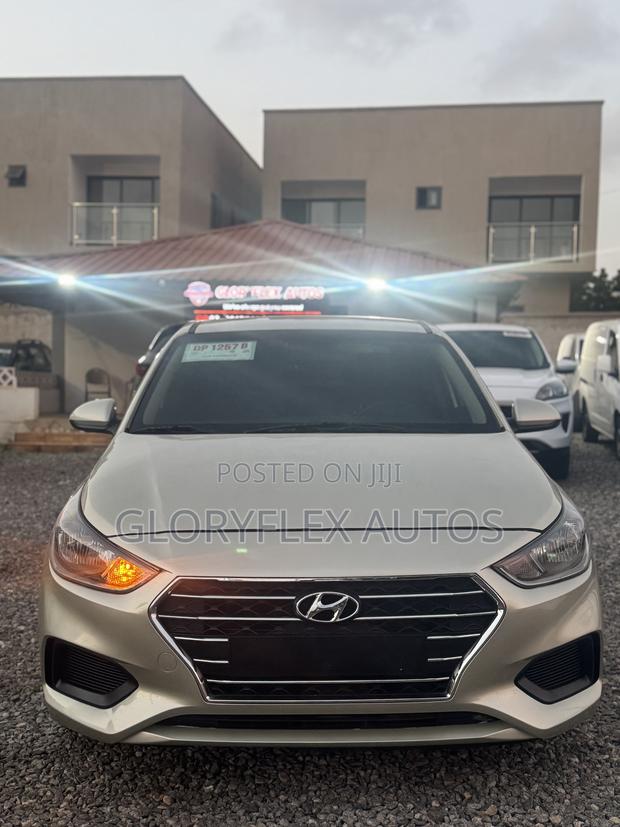 Hyundai Accent SE 2018 Beige