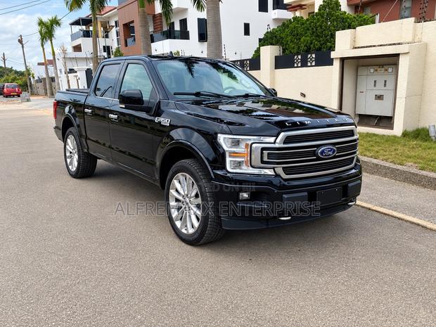Ford F-150 Limited 4x4 SuperCrew Cab Styleside 5.5 ft. box 145 in. WB