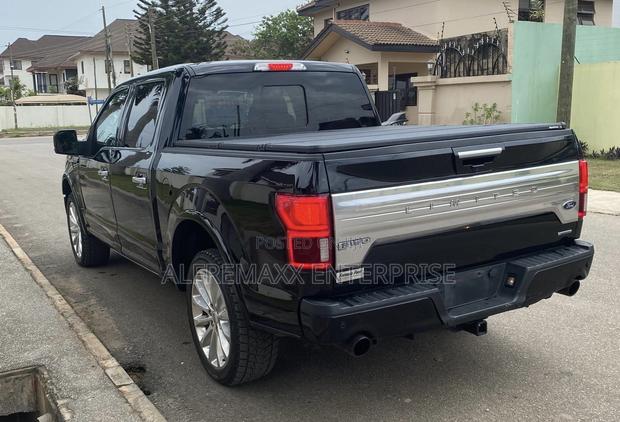 Ford F-150 Limited 4x4 SuperCrew Cab Styleside 5.5 ft. box 145 in. WB