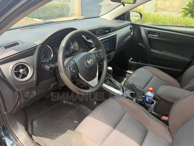 Toyota Corolla LE Eco (1.8L 4cyl 2A) 2018 Green