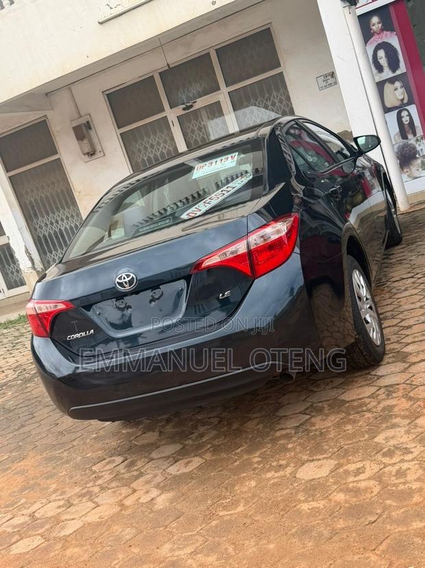Toyota Corolla LE Eco (1.8L 4cyl 2A) 2018 Green
