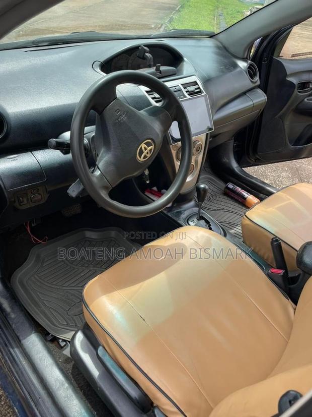 Toyota Yaris 2010 Matt Black