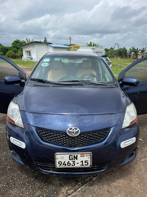 Toyota Yaris 2010 Matt Black