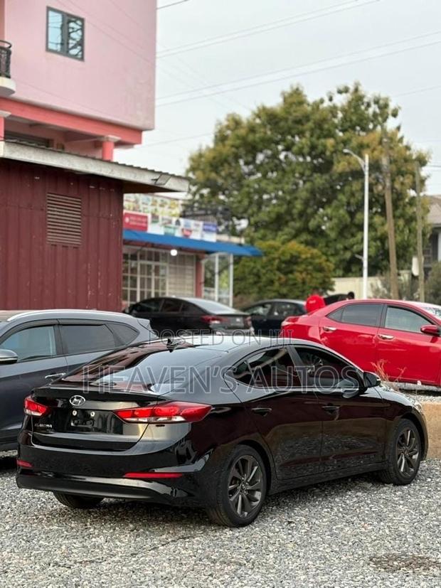 Hyundai Elantra 2017 Black