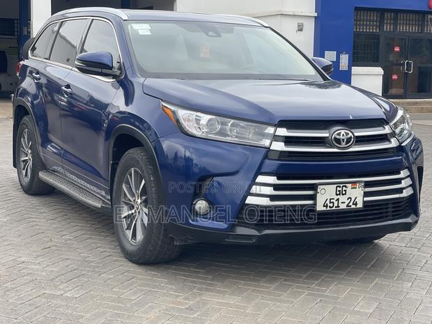 Toyota Highlander 2019 Blue