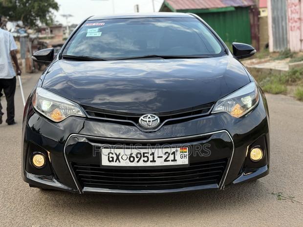 Toyota Corolla S 4dr Sedan (1.8L 4cyl CVT) 2016 Black