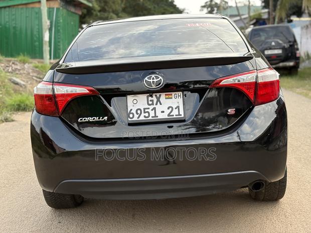Toyota Corolla S 4dr Sedan (1.8L 4cyl CVT) 2016 Black