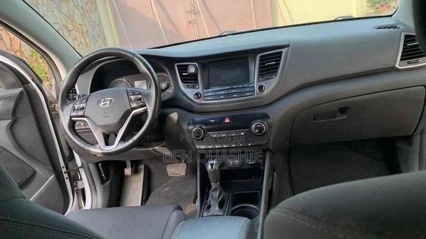 Hyundai Tucson SE AWD 2018 White